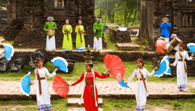 Hoi An My Son Sanctuary Festival waiting for Solos to join the Group Tours!